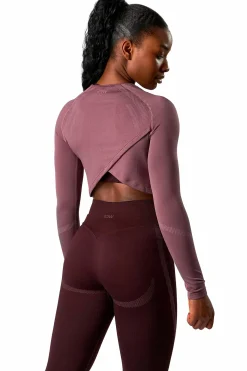 impact seamless ls crop top